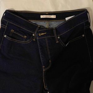 Levi’s 311 shaping skinny